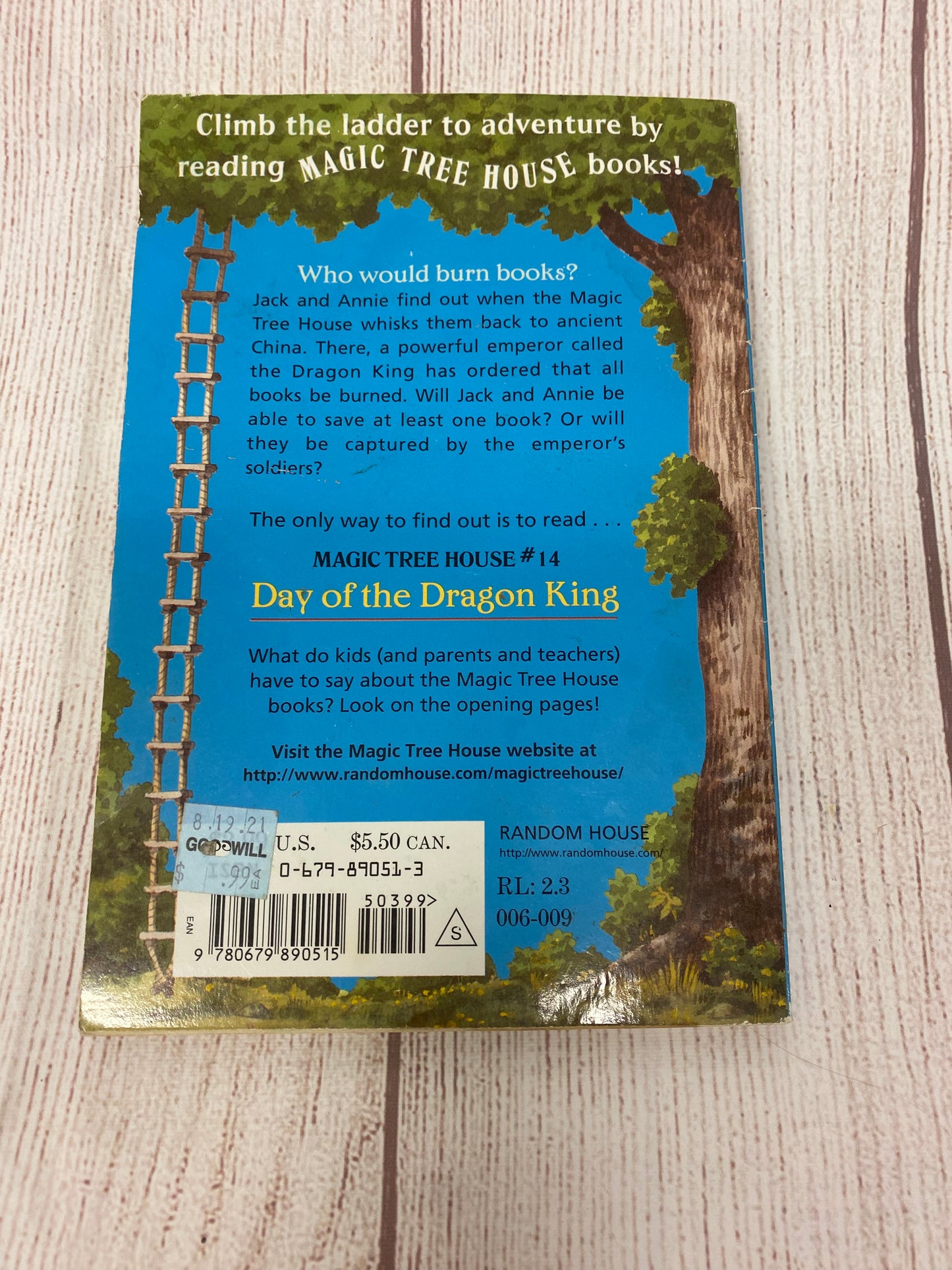 Magic Treehouse #14 - The Day of the Dragon